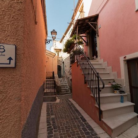 La Casa Di Duilia Bed & Breakfast Fornelli Екстериор снимка