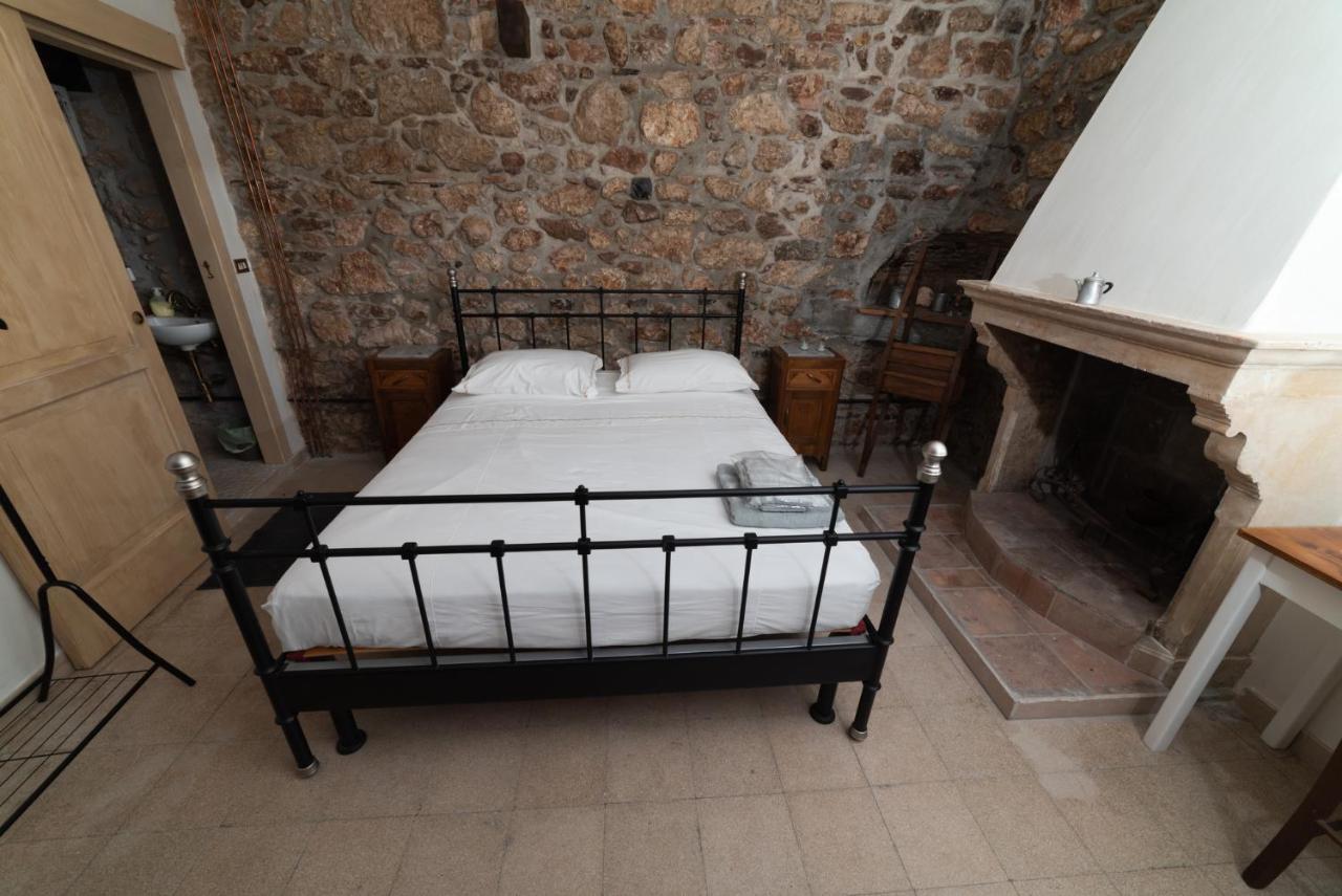 La Casa Di Duilia Bed & Breakfast Fornelli Екстериор снимка